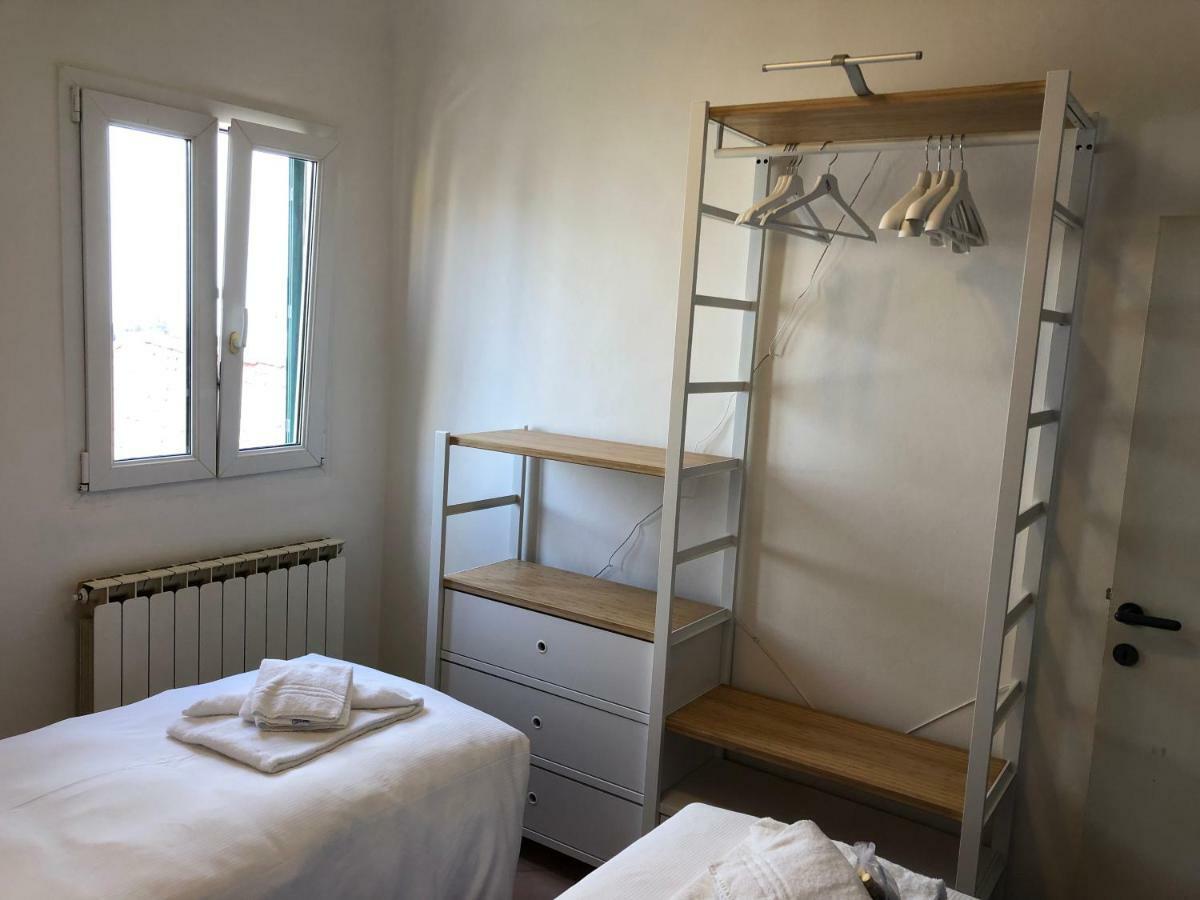 Piaggione Apt, Galante In Appartamento