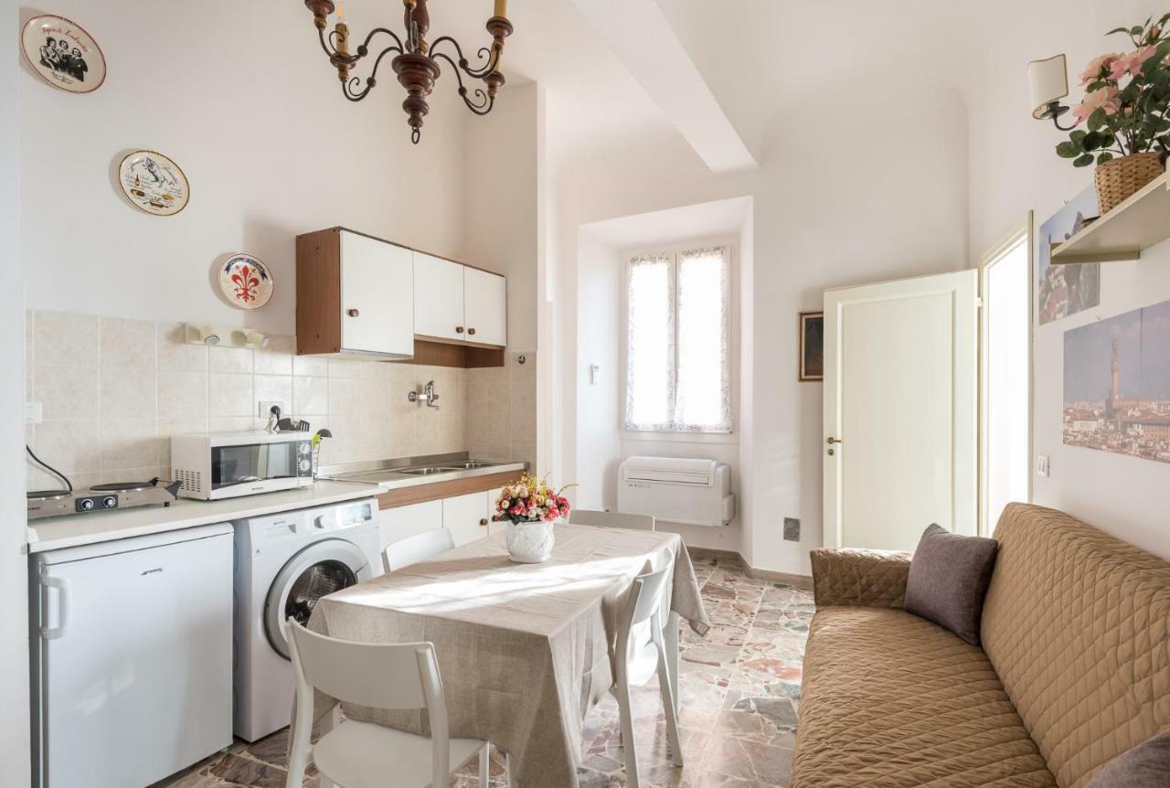 Le Grazie In Superb Location Apartment *