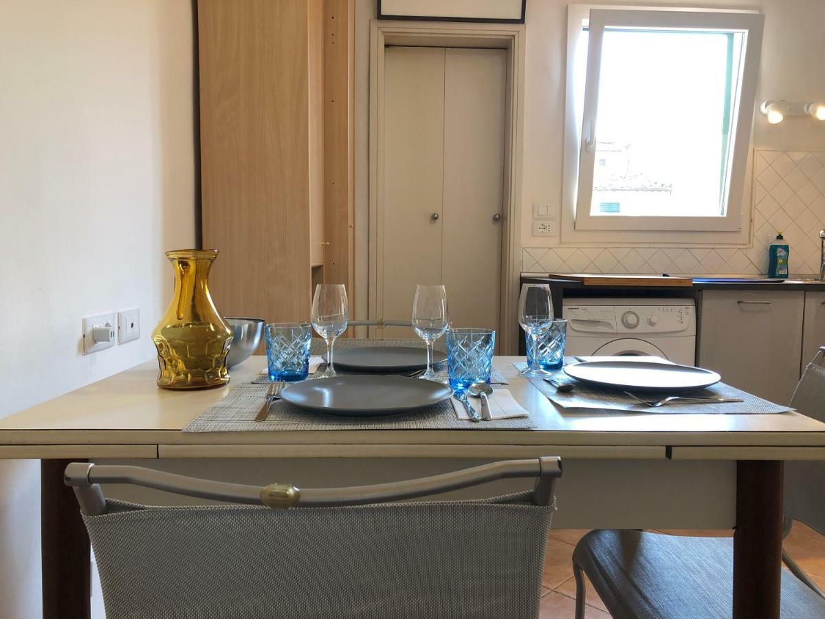 Piaggione Apt, Galante In Appartamento *