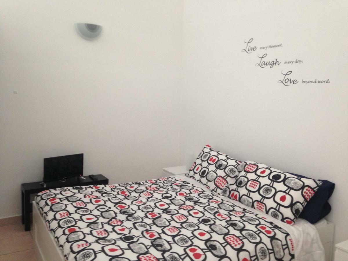 Airport Apartment