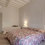 Lambert Apartment