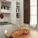 Quiet House In The Historic Heart Of Florence - Ruote