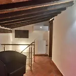 San Lorenzo Central Apartment