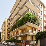 Piazza Oberdan Patio Apartment