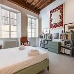 San Firenze House By Mmega