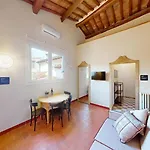 Santa Croce Historical Apartment By Florence Sweet Homes