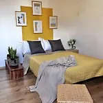 Characteristic Apartment In Santa Croce