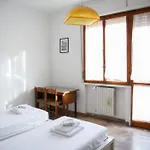 Quaint 2-Br Outside Ztl