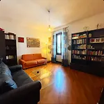 Cozy Apartment In Florence