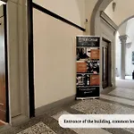 Raffaello Apartment With Fireplace In Oltrarno