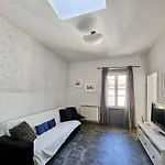 Third Floor San Lorenzo Apartment