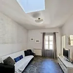 Third Floor San Lorenzo Apartment