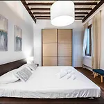 Via Buonarroti, 8 - 12 Minutes Walk To Duomo - Florence Bright & Cozy Apartment - Florence Charming Apartments
