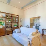 A Green Flat In Via Della Vigna Nuova