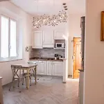 Lanza Apartment By Mamo Florence