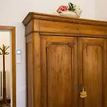 La Farina Suite Home