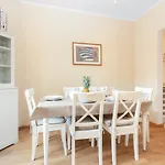 Comfortable And Convenient Apt In The Center - Zanobi Delux