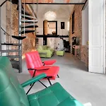 Stone Walls Deluxe