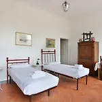 Via Della Chiesa Apartments