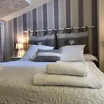 Aura House