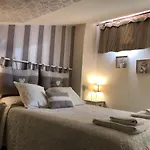 Aura House