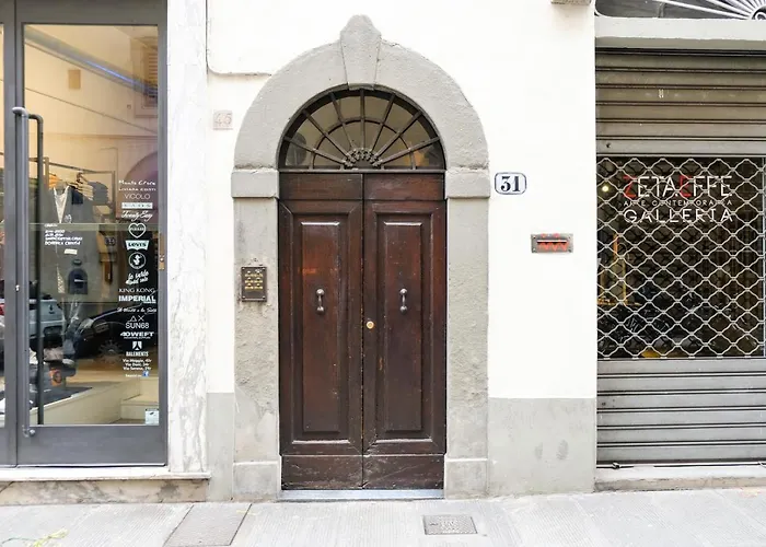 Space, Comfort And Beauty Near Ponte Vecchio