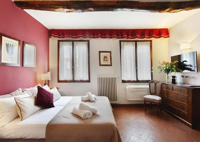 S. Spirito Studio Flat