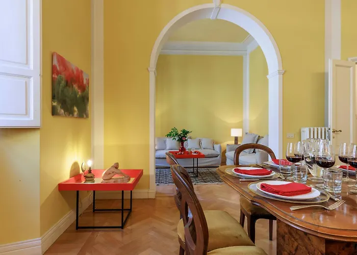 Florence Huge Apartment With Private Garden