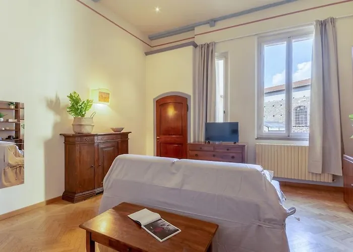 A Green Flat In Via Della Vigna Nuova