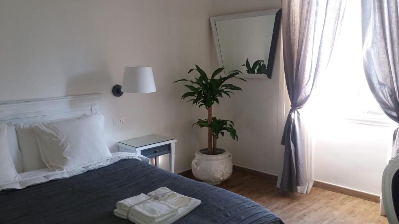 Bed & Breakfast In San Frediano *