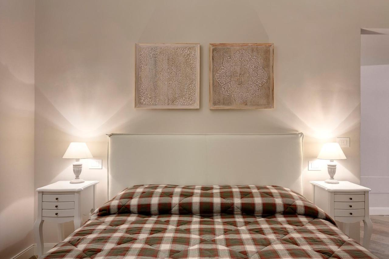 Lambert Apartment *