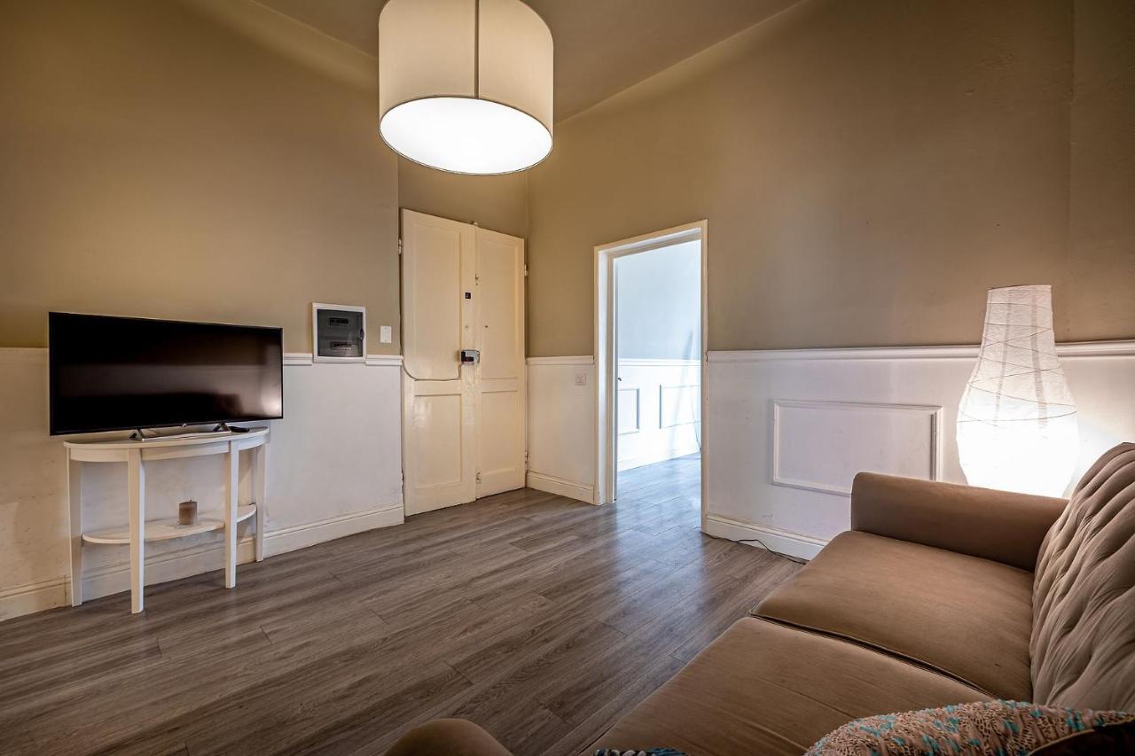 Francesco Baracca Palace Apt *