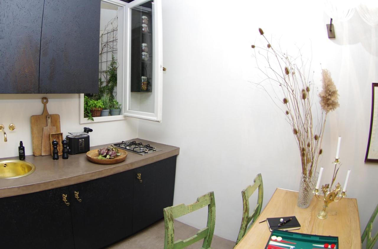 Appartamento Centro Città Quartiere Oltrarno Con Una Camera Da Letto