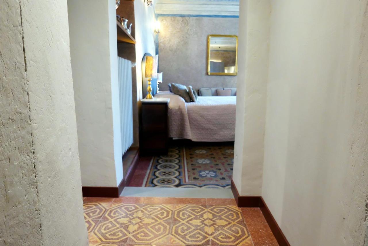 Oriuolo Apartment *