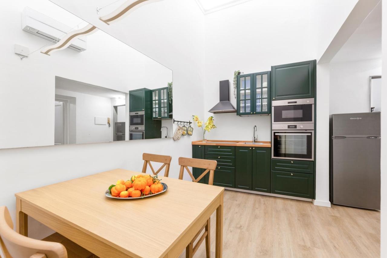 I Renai - Ponte Delle Grazie Modern Apartment *