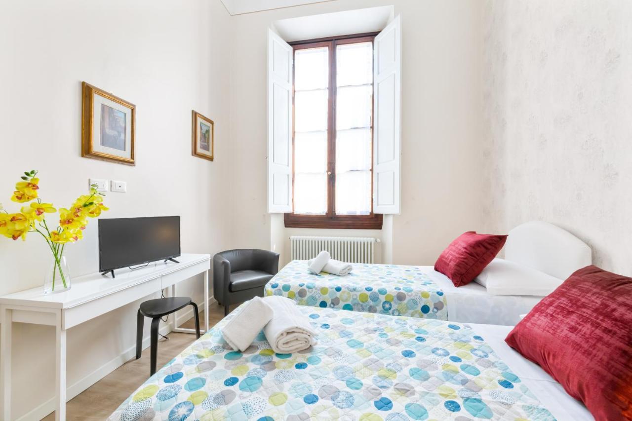 I Renai - Ponte Delle Grazie Modern Apartment