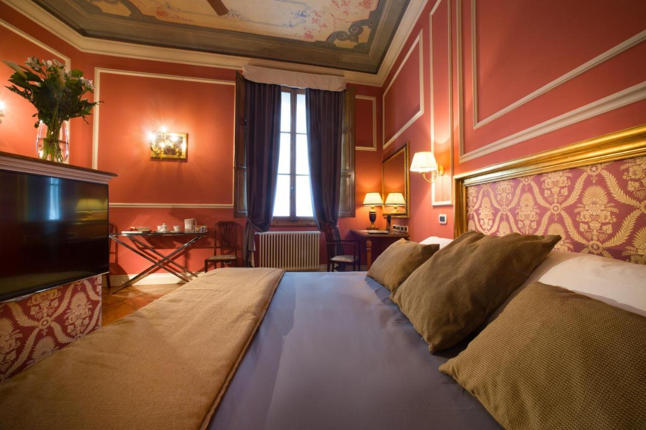 Boutique Torre De' Conti Bed & Breakfast Florence