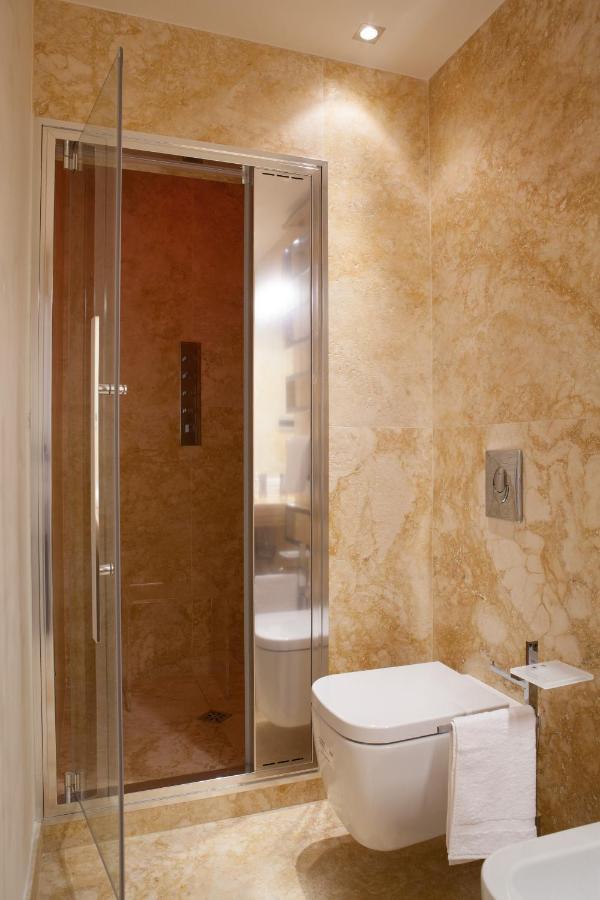 Deluxe Apartment *