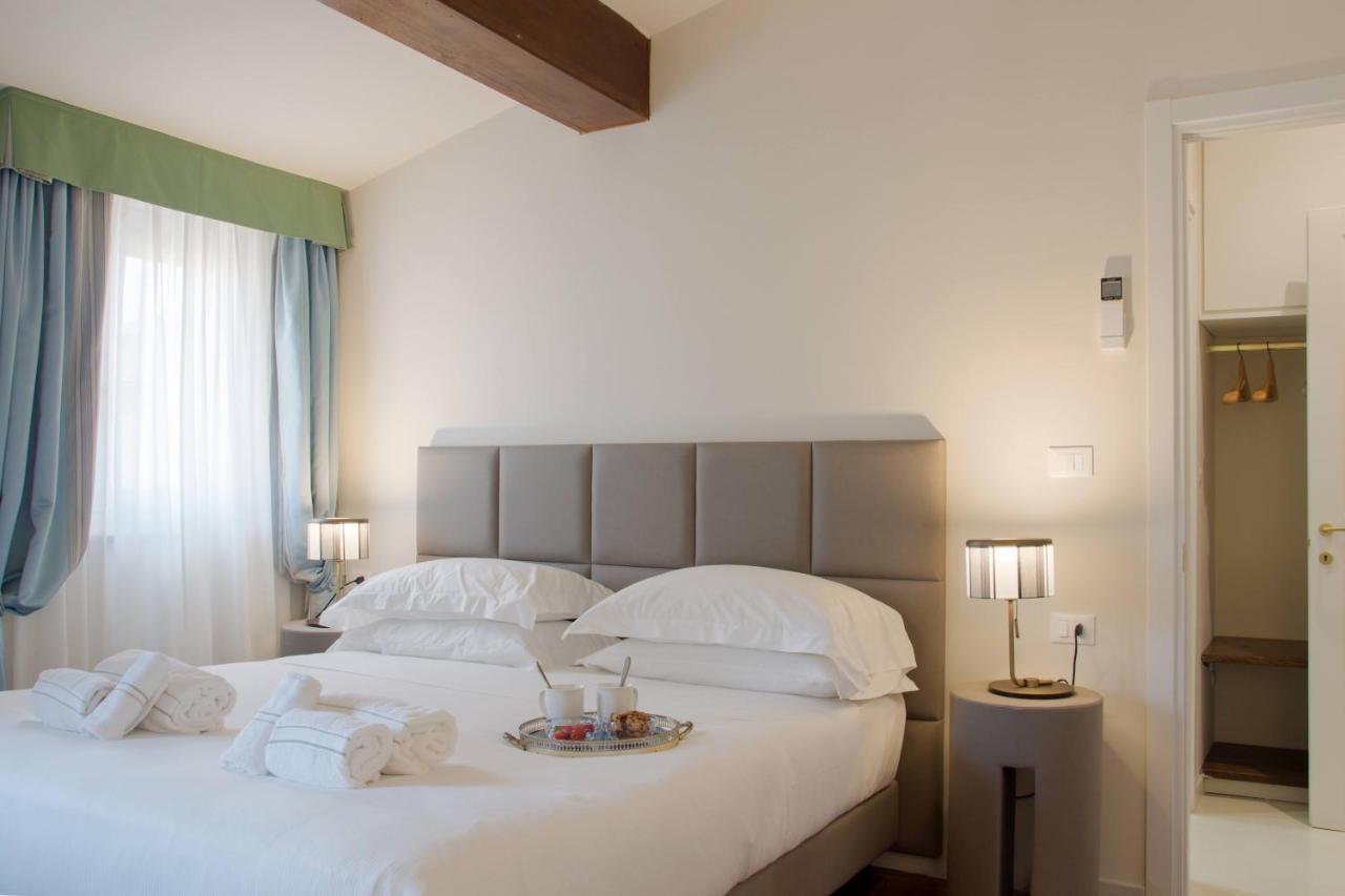 Dafne Magnificent Attic Overlooking The Duomo *