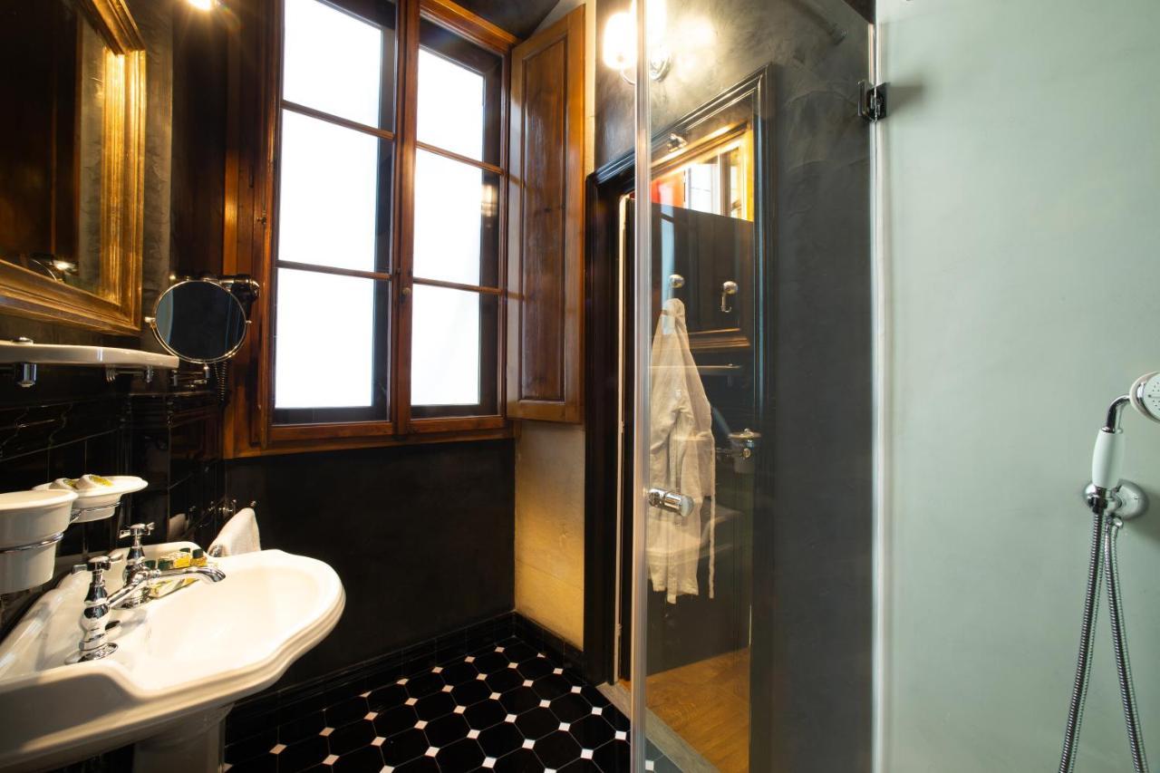 Boutique Torre De' Conti Bed & Breakfast