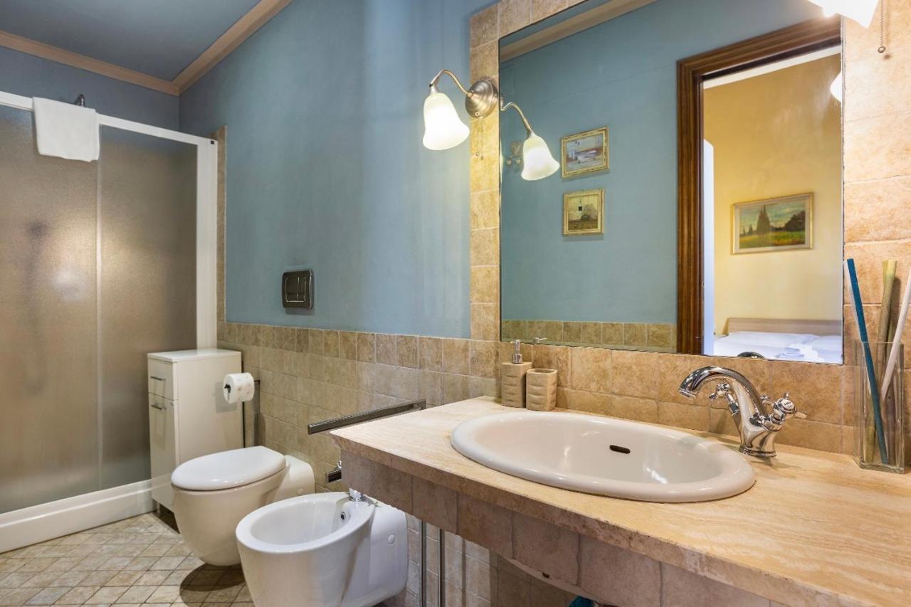 Appartamento Cozy Classic Italian House Near Santa Croce, On The Lungarno *