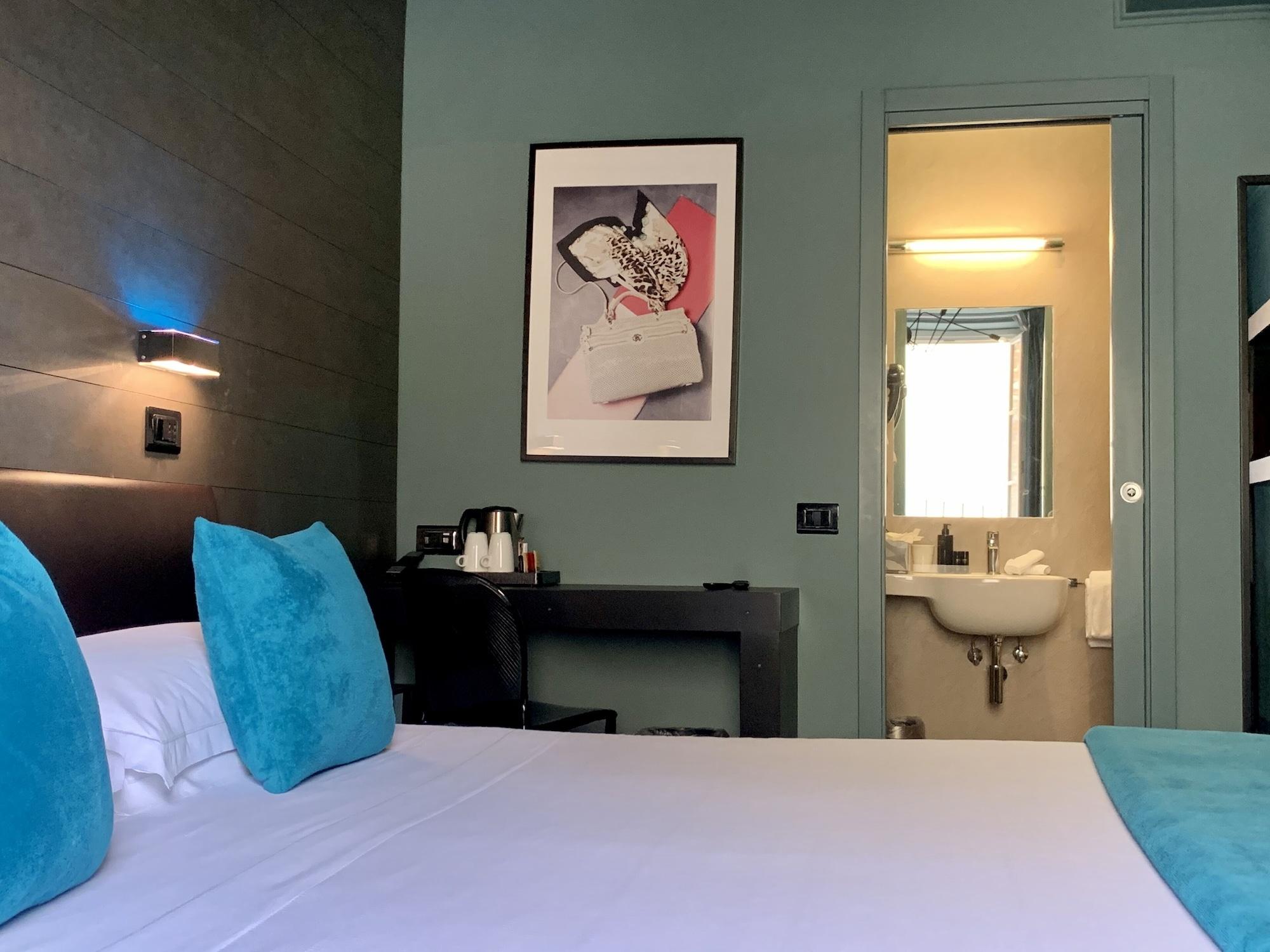 Hotel Globus Urban 4*