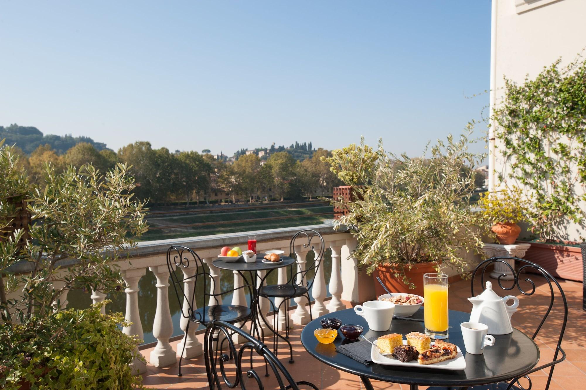 Hotel Lungarno Vespucci 50