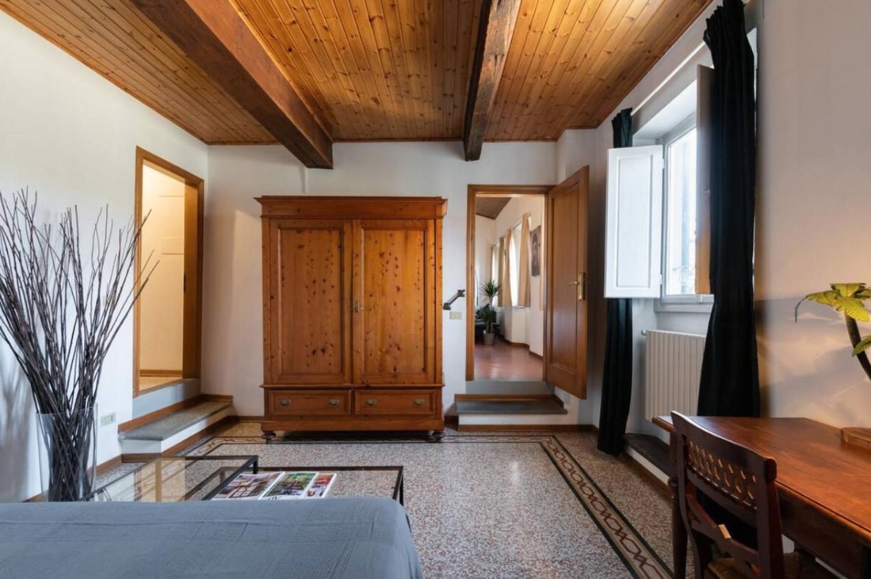 Via Ricasoli Apartment, Next To Accademia Apartment Florence