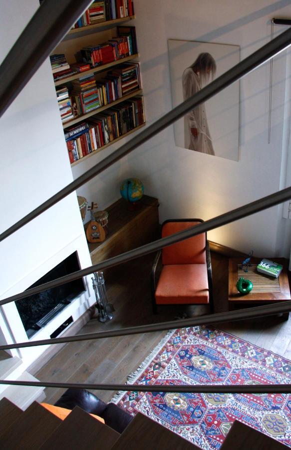 Bronzino Loft Apartment