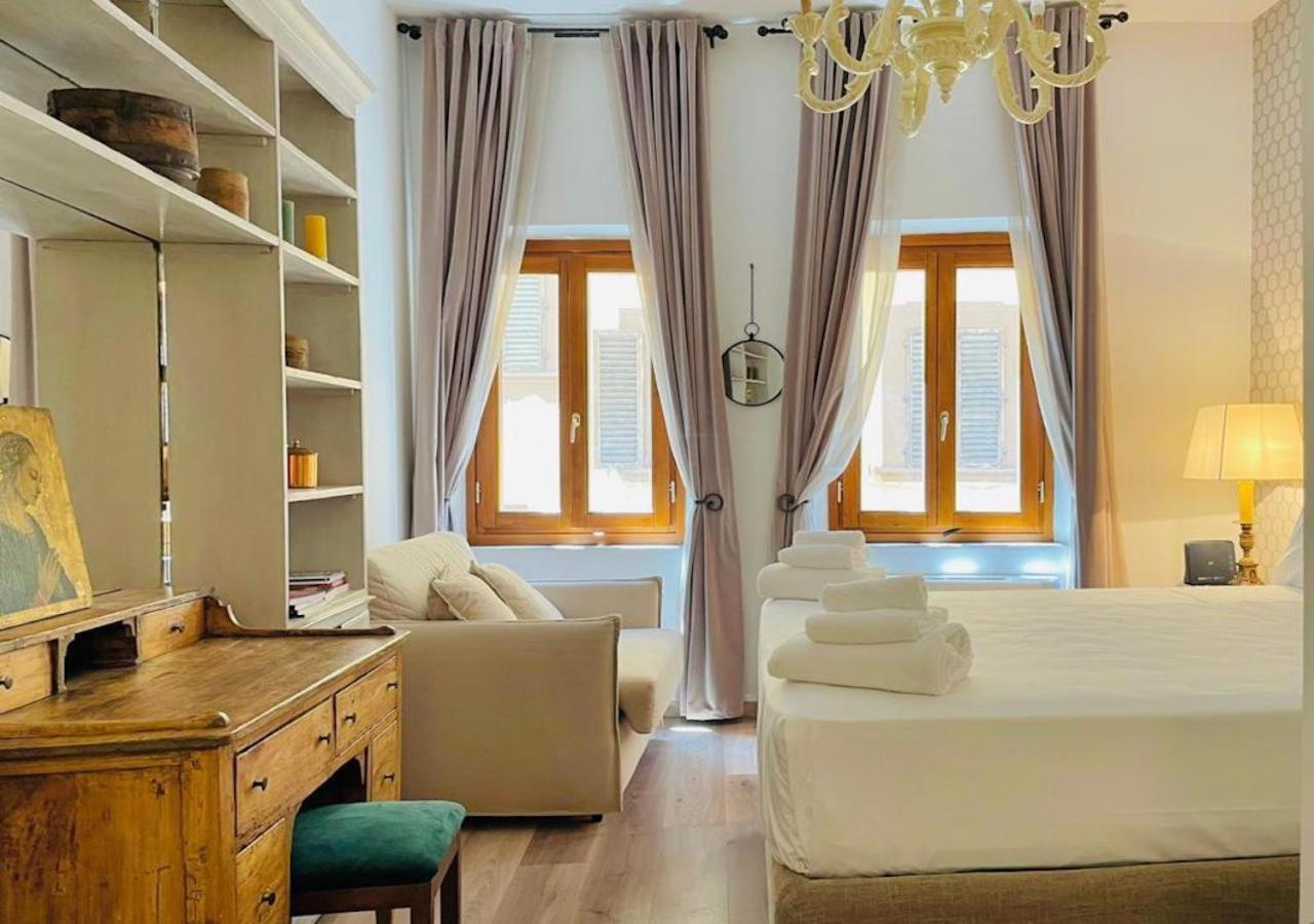 Santa Maria Novella Apartment *