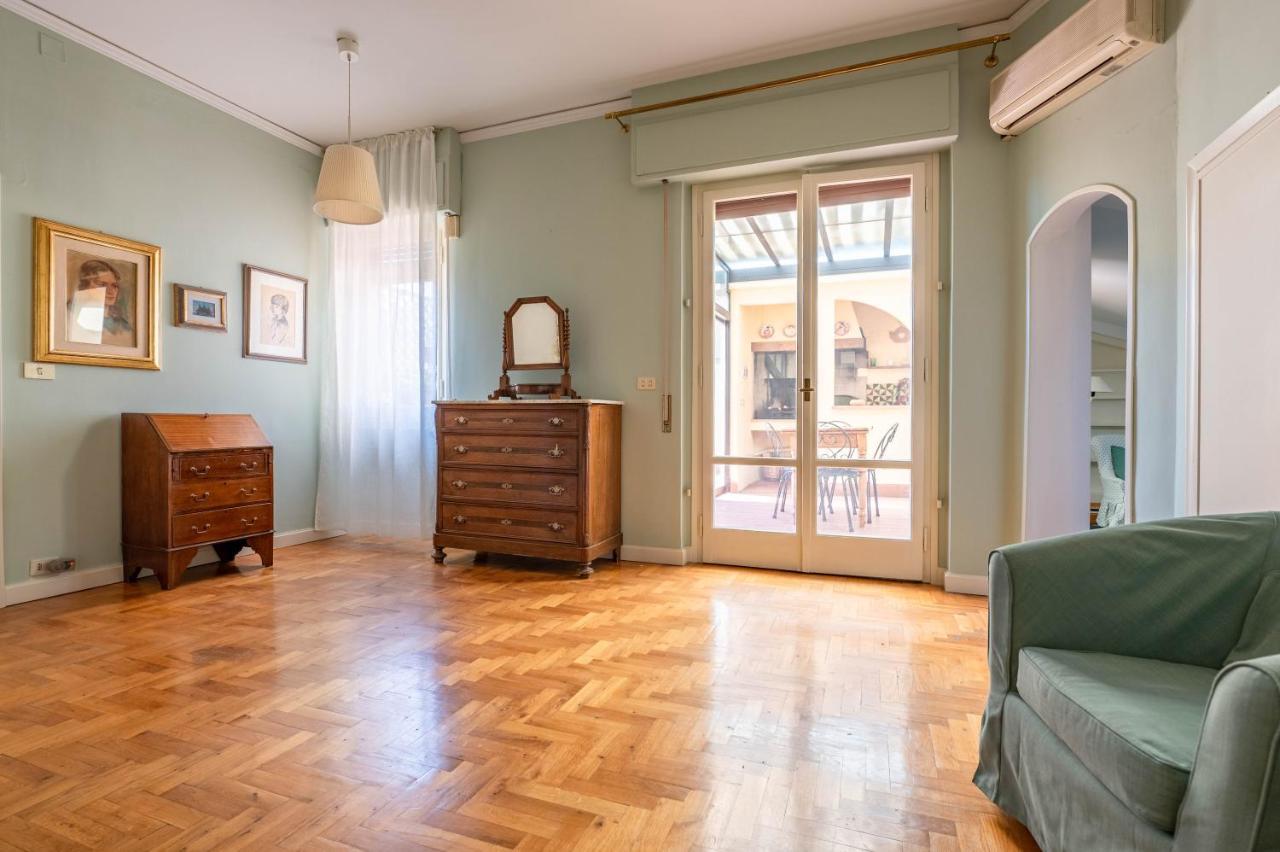 Apartment Terrace At 10 Mins From The Duomo - Homeunity *
