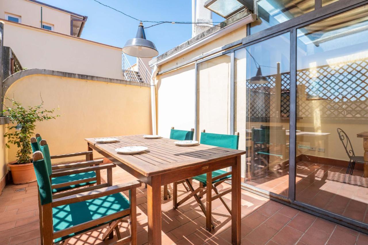 Terrace At 10 Mins From The Duomo - Homeunity Apartment