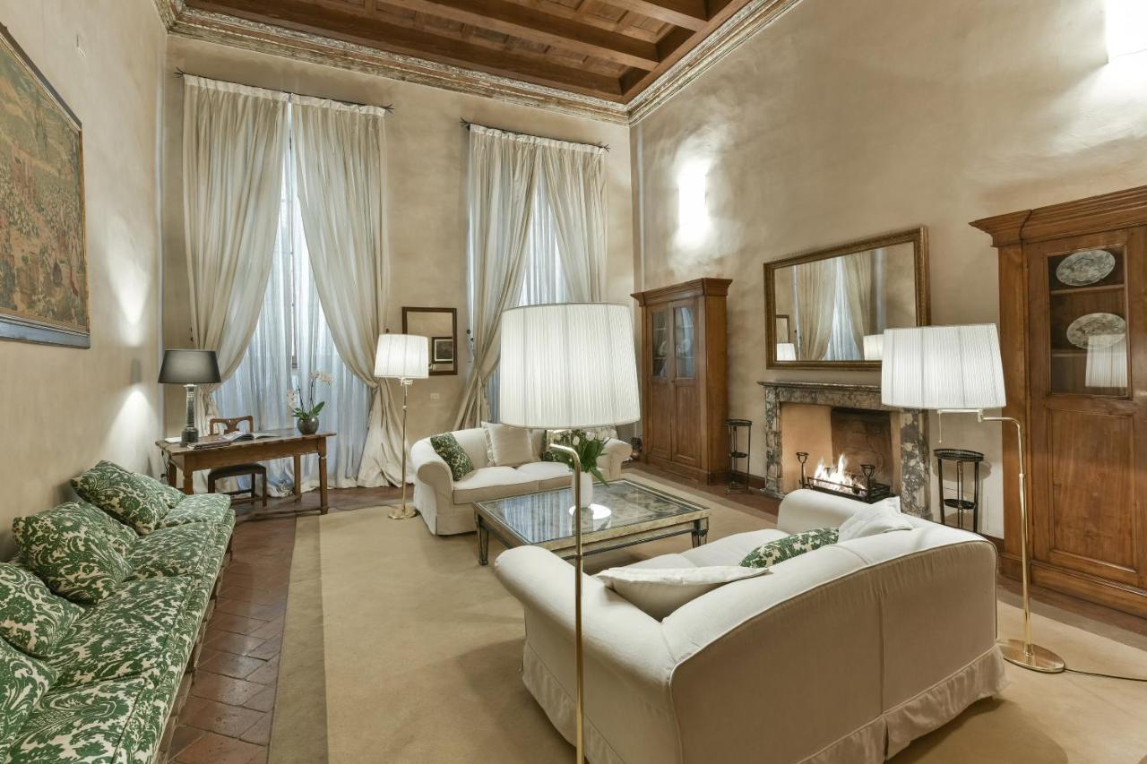 Apartment Raffaello With Fireplace In Oltrarno *