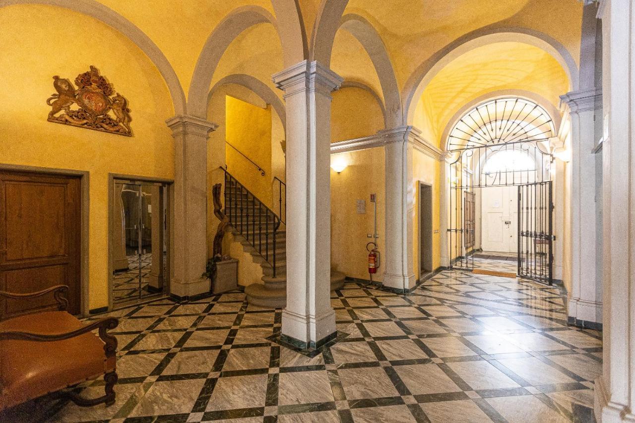 Palazzo Ghibellina By In *